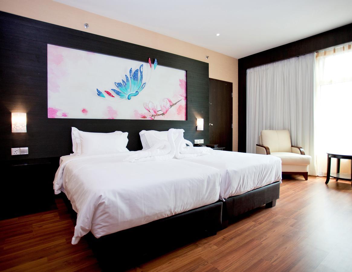Vouk Hotel Suites, Penang Джорджтаун Екстер'єр фото
