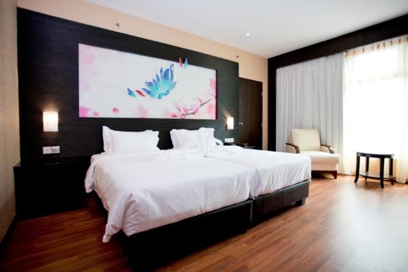 Vouk Hotel Suites, Penang Джорджтаун Екстер'єр фото